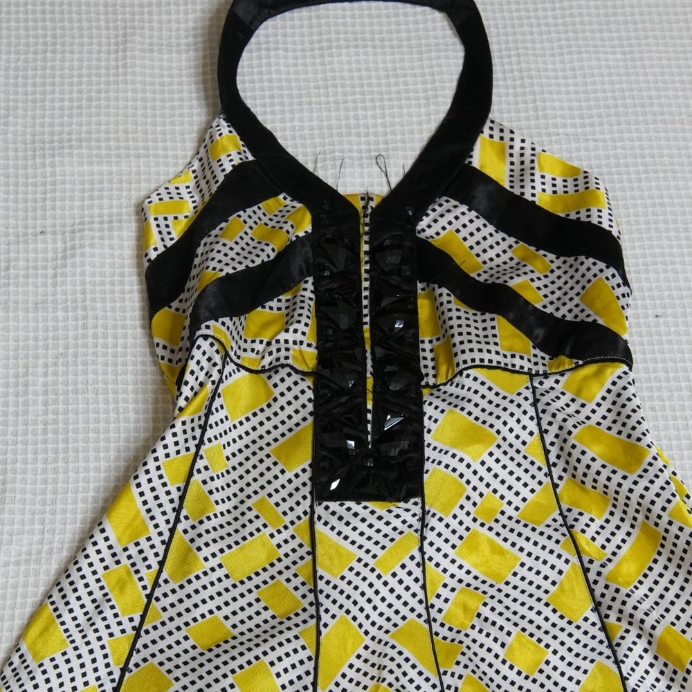 BEAUTIFUL GLOBUS DRESS FOR SUMMER - Picture 2 of 10